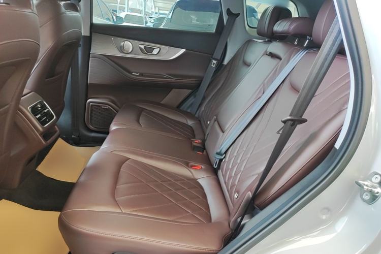 Used Chery Tiggo 8 PRO 2022 390T Two-Wheel Drive Vast Edition 5 Seats Left Rear Seat