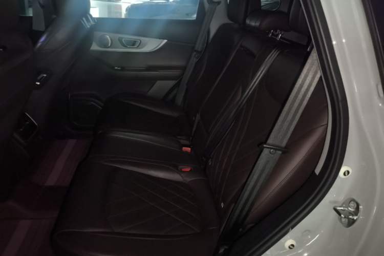 Used Chery Tiggo 8 PRO 2022 290T Two-Wheel Drive Haohan Edition 5 Seats Left Rear Seat