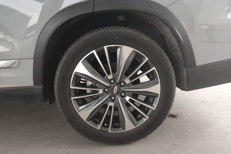 Used Chery Tiggo 8 PRO 2022 390T Two-Wheel Drive Vast Edition 5 Seats Left Rear Wheel Hub