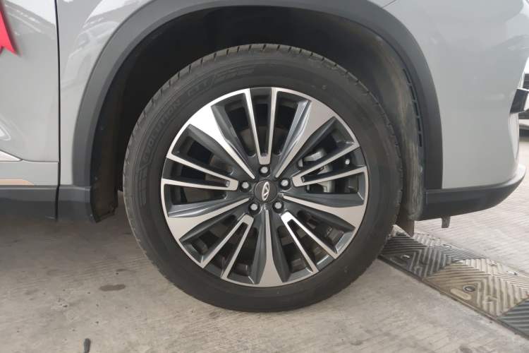 Used Chery Tiggo 8 PRO 2022 390T Two-Wheel Drive Vast Edition 5 Seats Right Front Wheel Hub