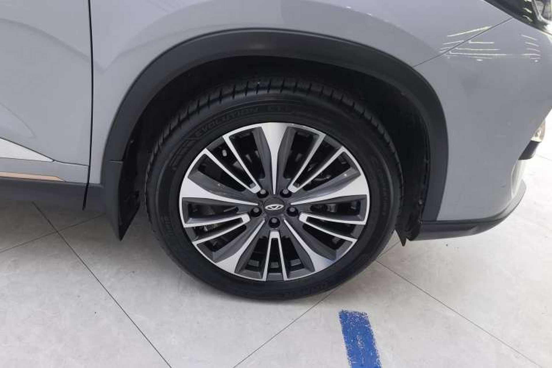Used Chery Tiggo 8 PRO 2022 390T Two-Wheel Drive Haohan Edition 7-Seater Right Front Wheel Hub