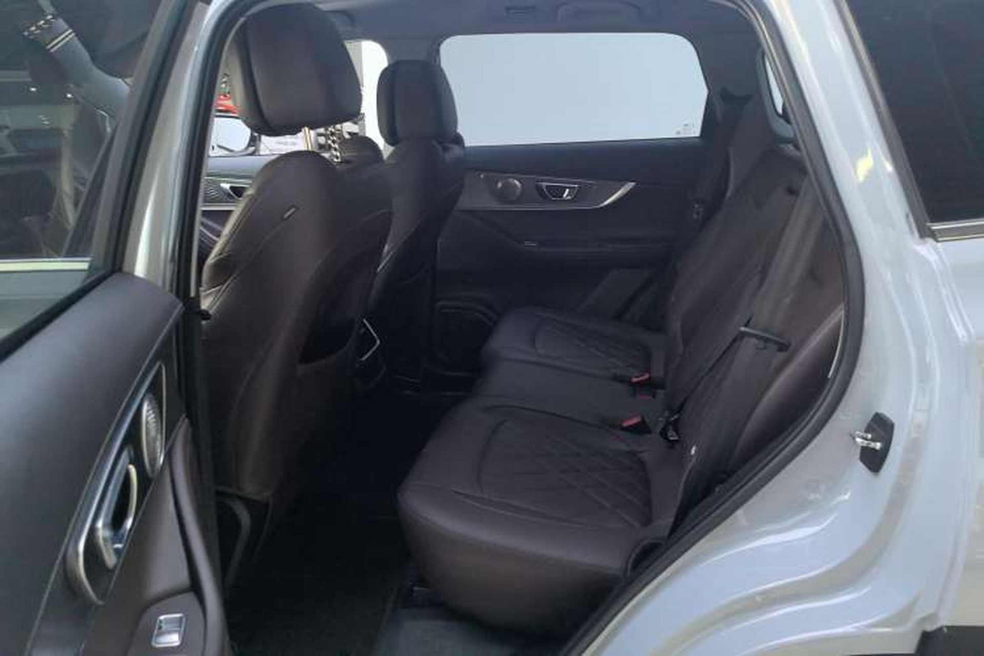 Used Chery Tiggo 8 PRO 2022 390T Two-Wheel Drive Haohan Edition 7-Seater Right Rear Seat
