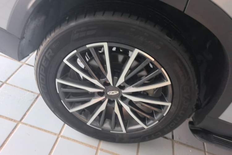 Used Chery Tiggo 8 PRO 2022 290T Two-Wheel Drive Haohan Edition 5 Seats Right Rear Wheel Hub