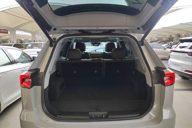 Used Chery Tiggo 8 PRO 2022 390T Two-Wheel Drive Vast Edition 5 Seats Trunk