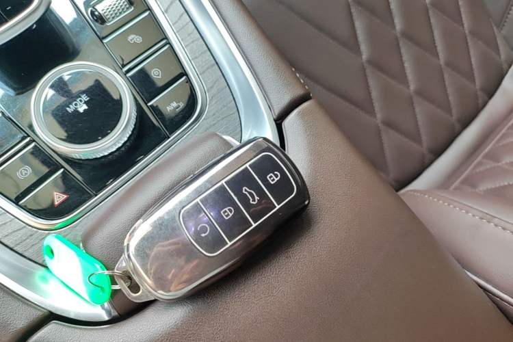 Used Chery Tiggo 8 PRO 2022 390T Two-Wheel Drive Vast Edition 5 Seats Vehicle Key