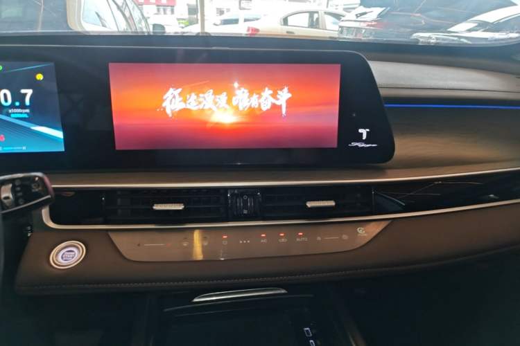 Used Chery Tiggo 8 PRO 2022 390T Two-Wheel Drive Haohan Edition 7-Seater Audio And AC Panel
