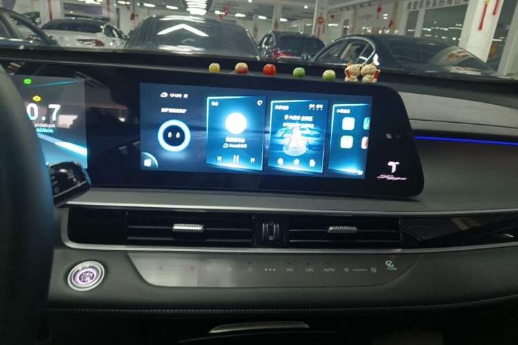 Used Chery Tiggo 8 PRO 2022 290T Two-Wheel Drive Sky Dome Edition 5 Seats Audio And AC Panel