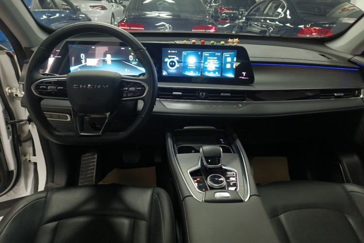 Used Chery Tiggo 8 PRO 2022 290T Two-Wheel Drive Sky Dome Edition 5 Seats Center Console