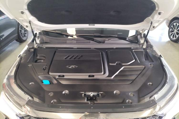 Used Chery Tiggo 8 PRO 2022 290T Two-Wheel Drive Haohan Edition 7 Seats Engine Bay