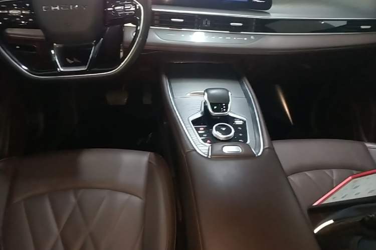Used Chery Tiggo 8 PRO 2022 290T Two-Wheel Drive Haohan Edition 5 Seats Gear Lever