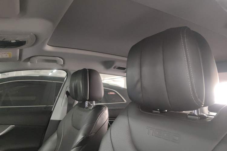 Used Chery Tiggo 8 PRO 2022 290T Two-Wheel Drive Sky Dome Edition 5 Seats Headliner