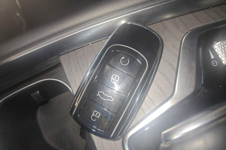 Used Chery Tiggo 8 PRO 2022 290T Two-Wheel Drive Sky Dome Edition 5 Seats Interior 1
