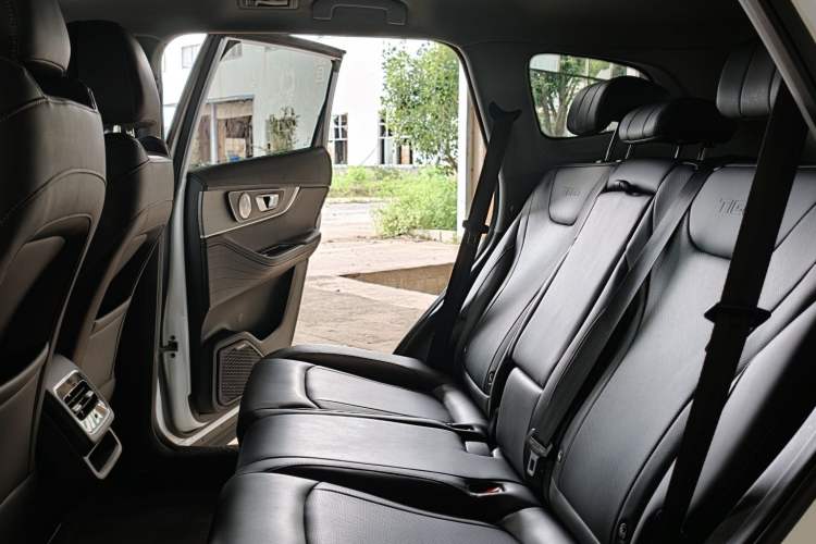 Used Chery Tiggo 8 PRO 2022 290T Two-Wheel Drive Sky Dome Edition 5 Seats Interior 3