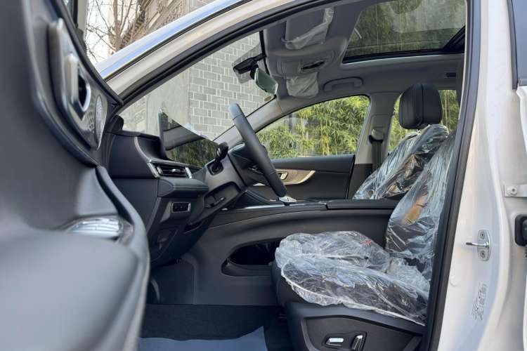 Used Chery Tiggo 8 PRO 2022 390T Two-Wheel Drive Sky Dome Edition 5 Seats Left Front Seat