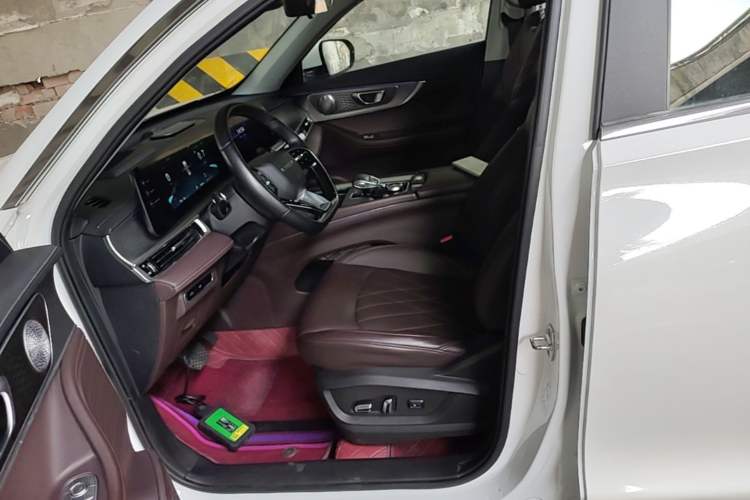 Used Chery Tiggo 8 PRO 2022 390T All-Wheel-Drive Ocean Edition 5 Seats Left Front Seat