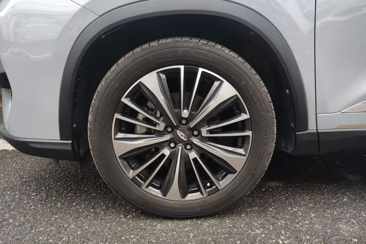 Used Chery Tiggo 8 PRO 2022 390T Two-Wheel Drive Vast Edition 5 Seats Left Front Wheel Hub