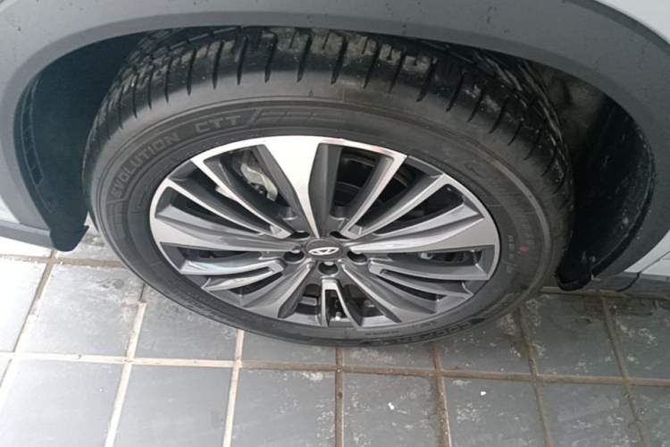 Used Chery Tiggo 8 PRO 2022 390T Two-Wheel Drive Vast Edition 5 Seats Left Front Wheel Hub
