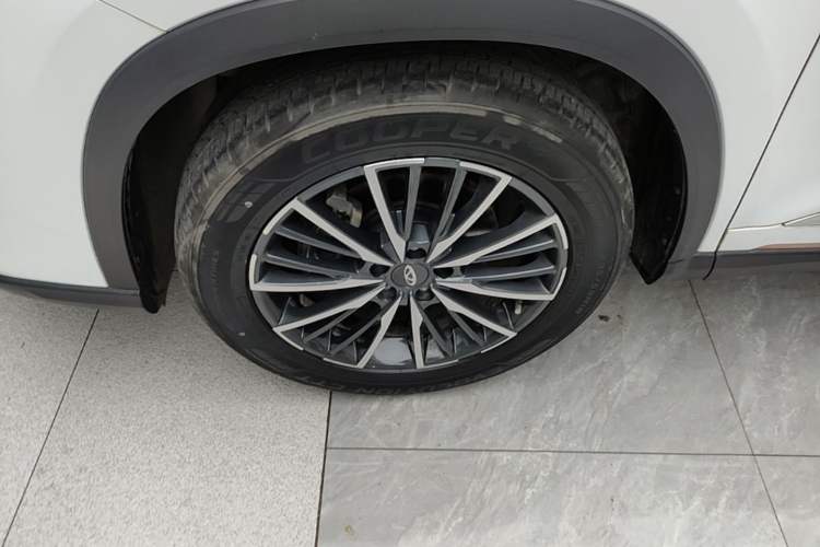Used Chery Tiggo 8 PRO 2022 290T Two-Wheel Drive Haohan Edition 5 Seats Left Front Wheel Hub