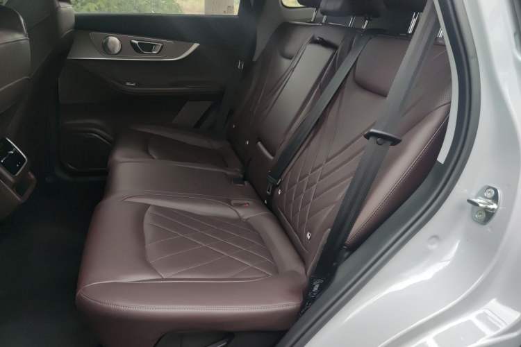 Used Chery Tiggo 8 PRO 2022 390T Two-Wheel Drive Vast Edition 5 Seats Left Rear Seat