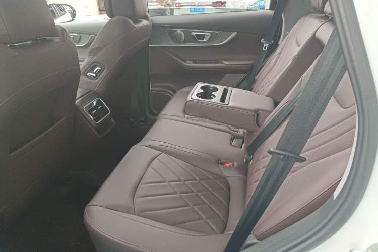 Used Chery Tiggo 8 PRO 2022 290T Two-Wheel Drive Haohan Edition 5 Seats Left Rear Seat