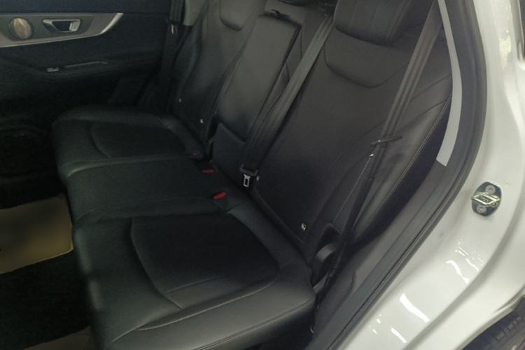 Used Chery Tiggo 8 PRO 2022 290T Two-Wheel Drive Sky Dome Edition 5 Seats Left Rear Seat