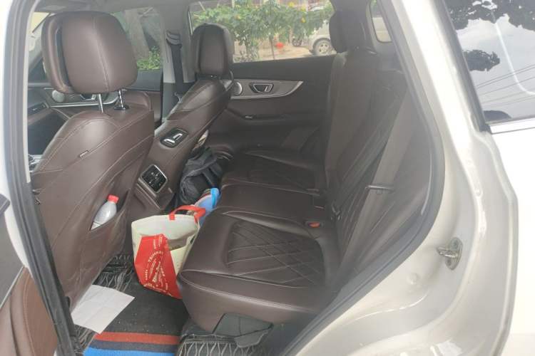 Used Chery Tiggo 8 PRO 2022 290T Two-Wheel Drive Starry Edition 5 Seats Left Rear Seat