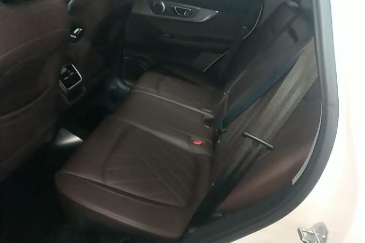 Used Chery Tiggo 8 PRO 2022 290T Two-Wheel Drive Haohan Edition 5 Seats Left Rear Seat