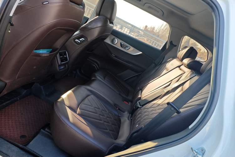 Used Chery Tiggo 8 PRO 2022 290T Two-Wheel Drive Haohan Edition 7 Seats Left Rear Seat