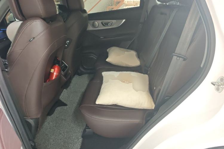 Used Chery Tiggo 8 PRO 2022 390T Two-Wheel Drive Sky Dome Edition 7 Seats Left Rear Seat