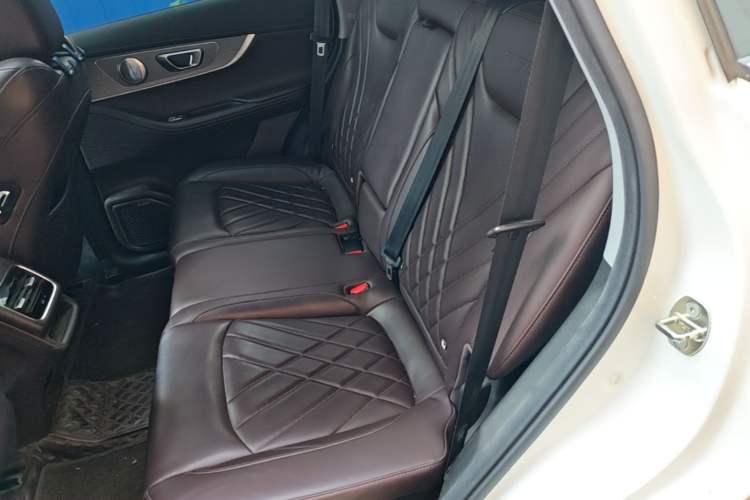 Used Chery Tiggo 8 PRO 2022 390T Two-Wheel Drive Vast Edition 5 Seats Left Rear Seat