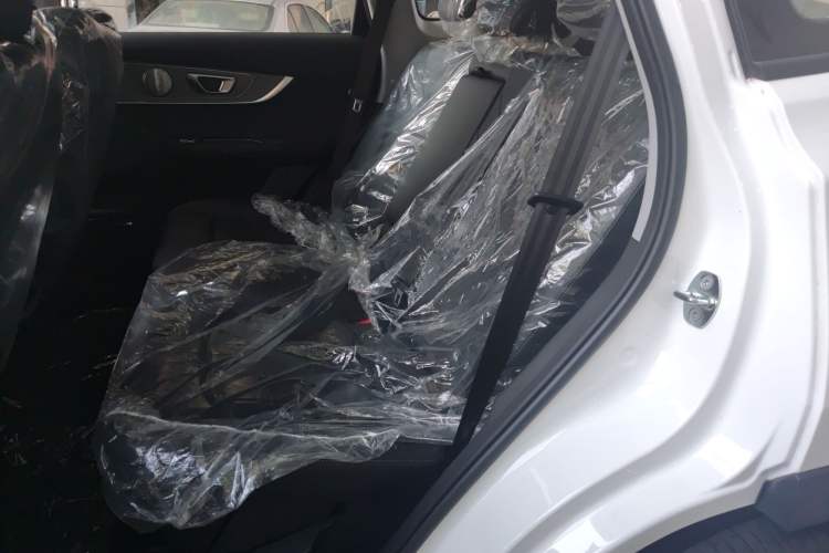 Used Chery Tiggo 8 PRO 2022 390T Two-Wheel Drive Sky Dome Edition 5 Seats Left Rear Seat