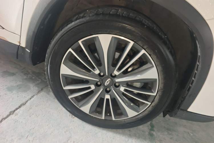 Used Chery Tiggo 8 PRO 2022 390T Two-Wheel Drive Sky Dome Edition 7 Seats Right Front Wheel Hub