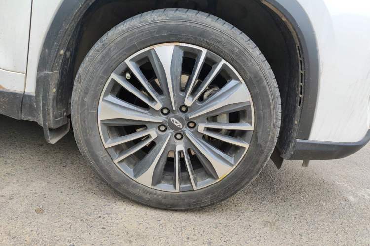 Used Chery Tiggo 8 PRO 2022 390T Two-Wheel Drive Vast Edition 5 Seats Right Front Wheel Hub