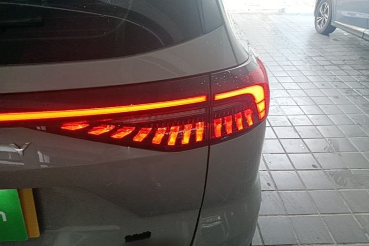 Used Chery Tiggo 8 PRO 2022 390T Two-Wheel Drive Vast Edition 5 Seats Right Rear Taillight