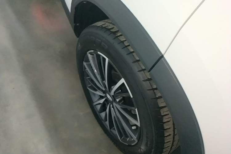 Used Chery Tiggo 8 PRO 2022 290T Two-Wheel Drive Haohan Edition 5 Seats Right Rear Wheel Hub