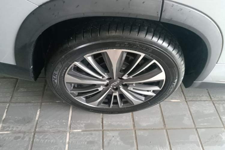 Used Chery Tiggo 8 PRO 2022 390T Two-Wheel Drive Vast Edition 5 Seats Right Rear Wheel Hub