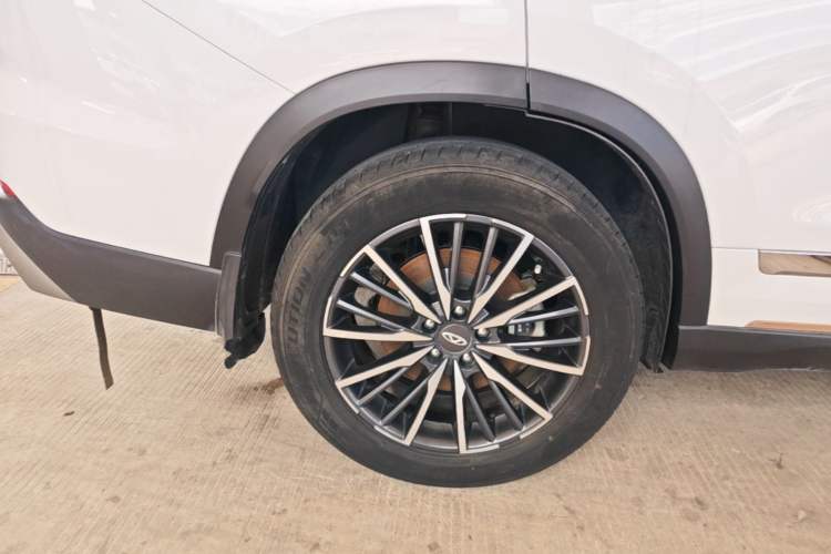 Used Chery Tiggo 8 PRO 2022 290T Two-Wheel Drive Haohan Edition 5 Seats Right Rear Wheel Hub