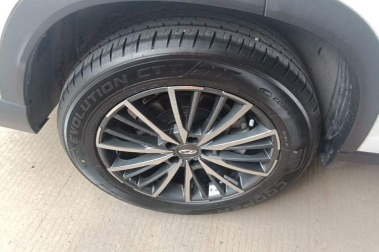 Used Chery Tiggo 8 PRO 2022 290T Two-Wheel Drive Haohan Edition 5 Seats Right Rear Wheel Hub