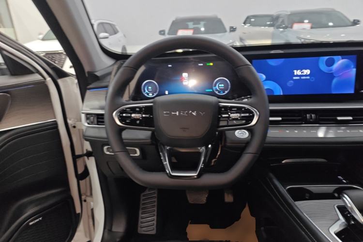 Used Chery Tiggo 8 PRO 2022 290T Two-Wheel Drive Sky Dome Edition 5 Seats Steering Wheel
