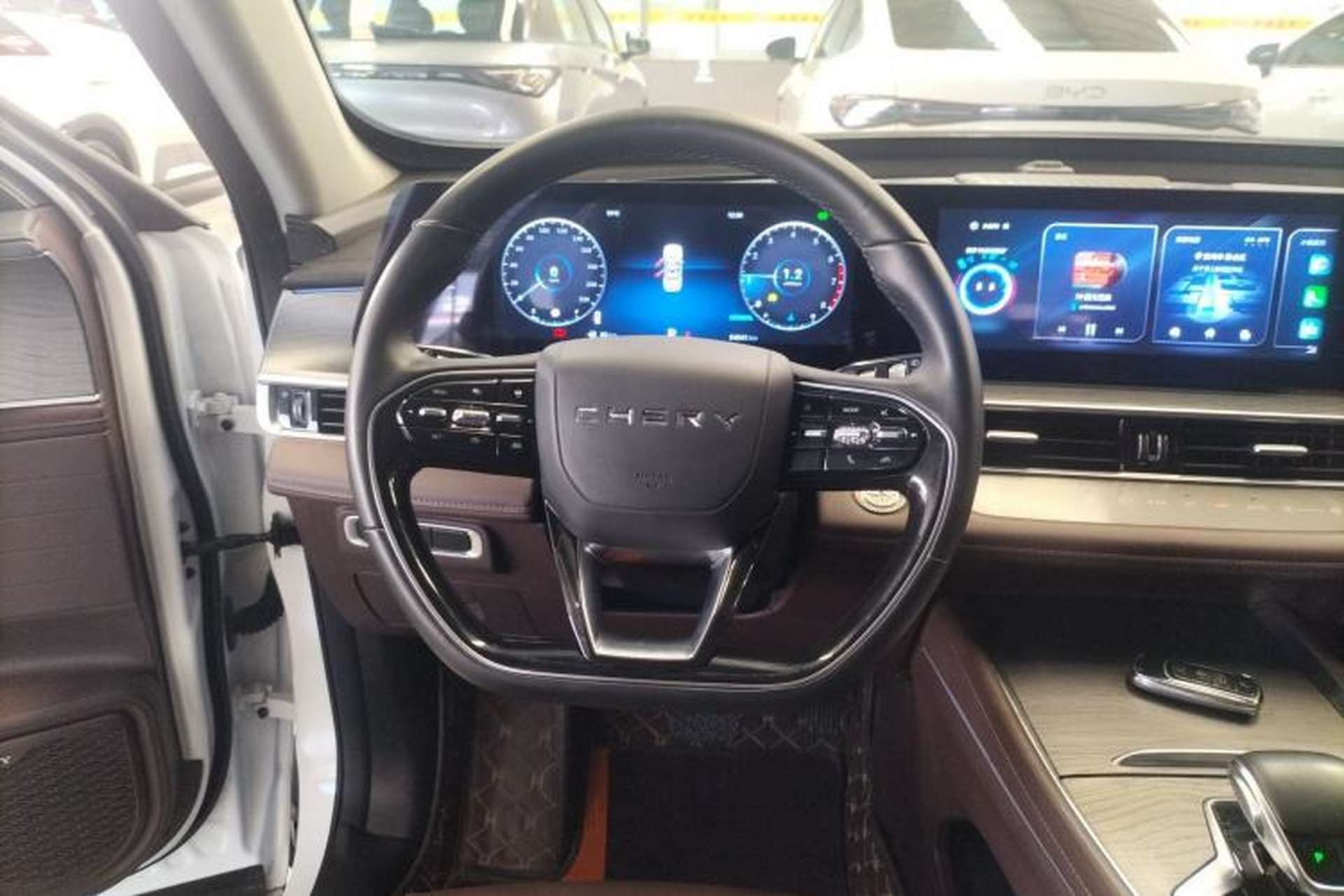 Used Chery Tiggo 8 PRO 2022 290T Two-Wheel Drive Haohan Edition 7 Seats Steering Wheel