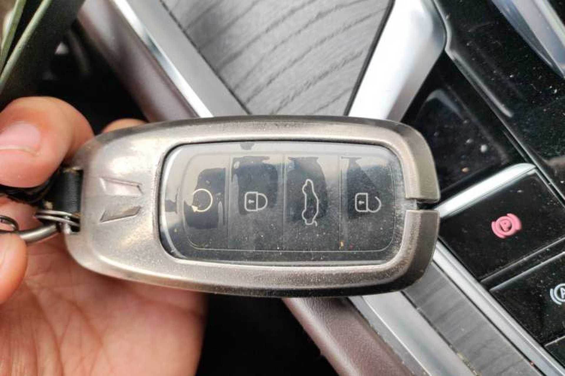 Used Chery Tiggo 8 PRO 2022 390T Two-Wheel Drive Vast Edition 5 Seats Vehicle Key