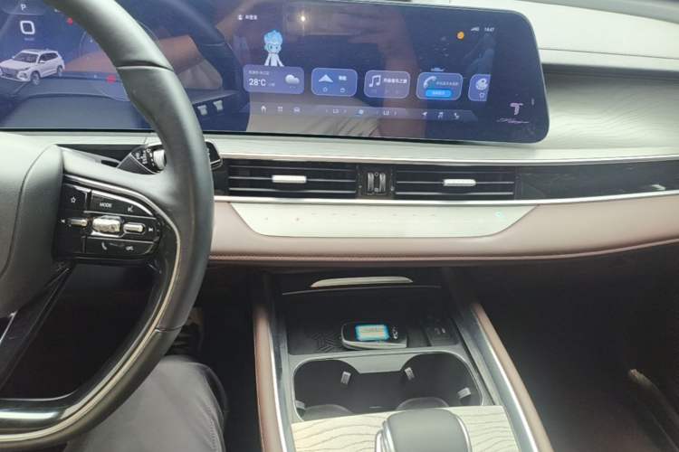 Used Chery Tiggo 8 PRO 2024 Champion Edition 390T Two-Wheel Drive Aoshi Version 7 Seats Audio And AC Panel