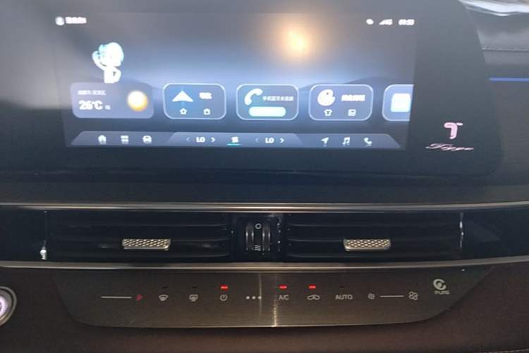Used Chery Tiggo 8 PRO 2024 Champion Edition 390T Two-Wheel Drive Peak Version 7 Seats Audio And AC Panel