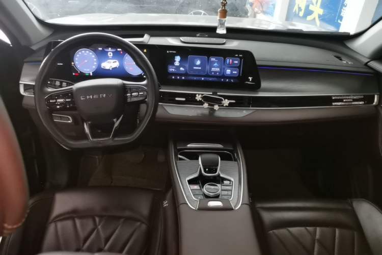 Used Chery Tiggo 8 PRO 2024 Champion Edition 290T Two-Wheel Drive Peak Version 7 Seats Center Console