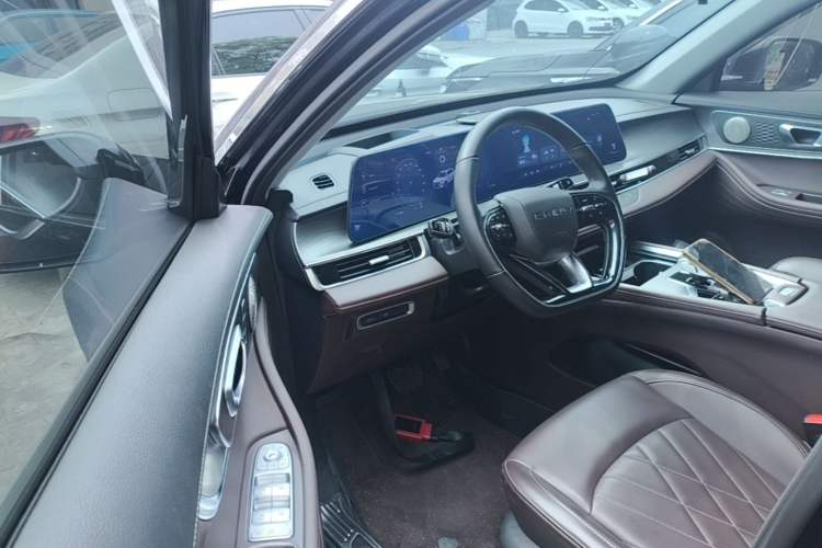 Used Chery Tiggo 8 PRO 2024 Champion Edition 390T Two-Wheel Drive Aoshi Version 7 Seats Driver Seat
