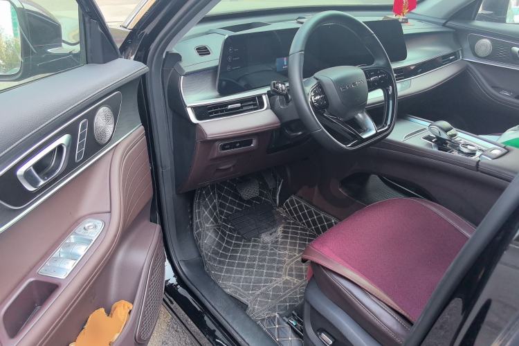 Used Chery Tiggo 8 PRO 2024 Champion Edition 290T Two-Wheel Drive Peak Version 5 Seats Driver Seat