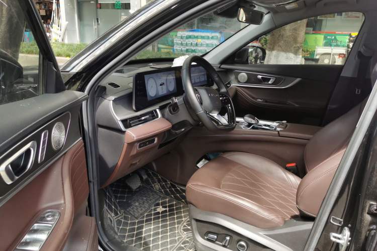 Used Chery Tiggo 8 PRO 2024 Champion Edition 290T Two-Wheel Drive Peak Version 5 Seats Driver Seat