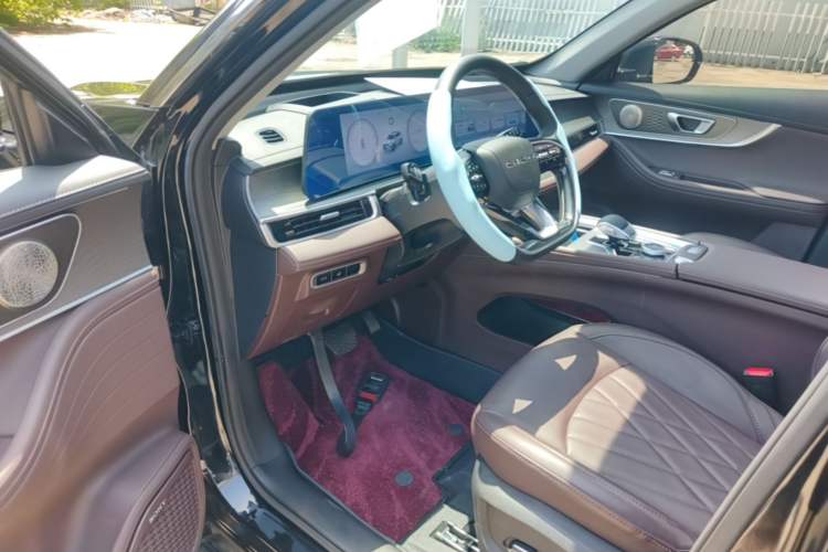 Used Chery Tiggo 8 PRO 2024 Champion Edition 290T Two-Wheel Drive Peak Version 5 Seats Driver Seat