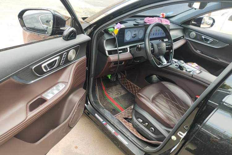 Used Chery Tiggo 8 PRO 2024 Champion Edition 290T Two-Wheel Drive Peak Version 5 Seats Driver Seat