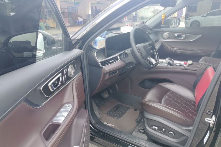 Used Chery Tiggo 8 PRO 2024 Champion Edition 390T Two-Wheel Drive Peak Version 5 Seats Driver Seat